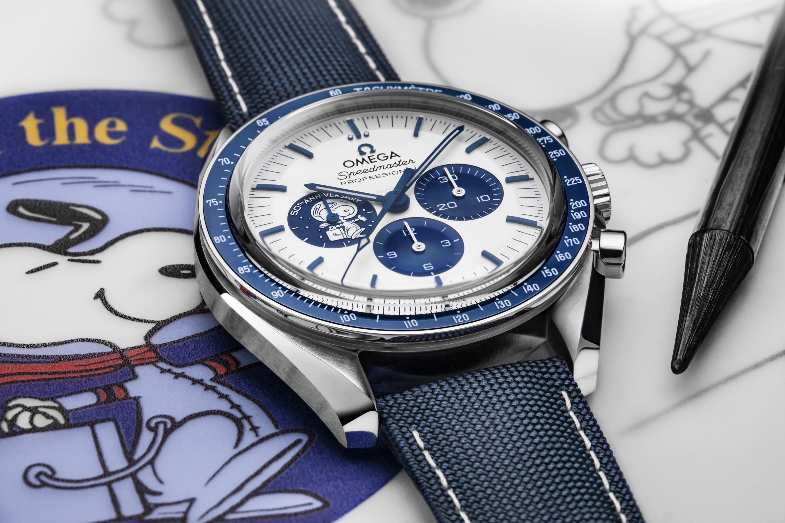 snoopy apollo watch